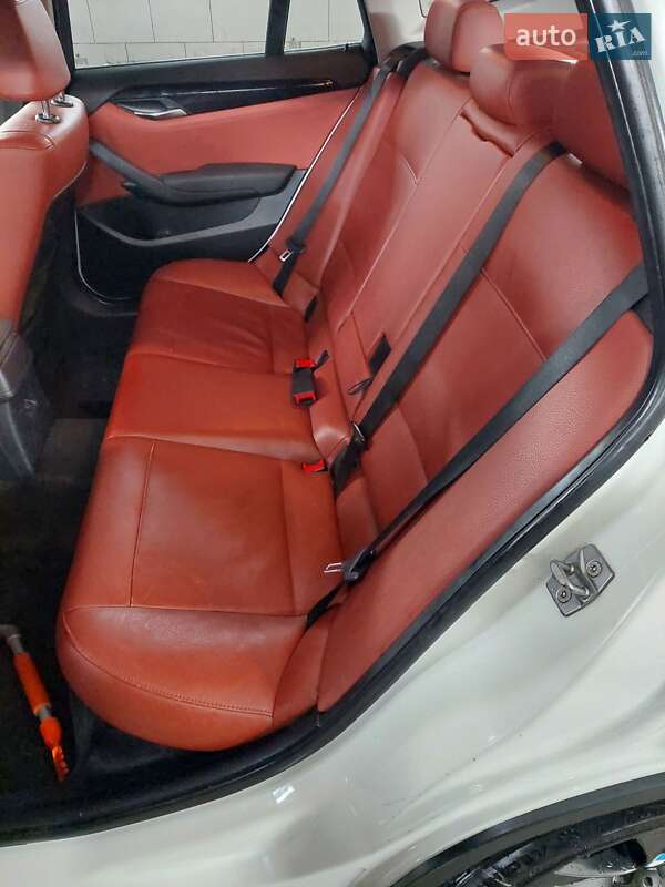 Позашляховик / Кросовер BMW X1 2010 в Рівному