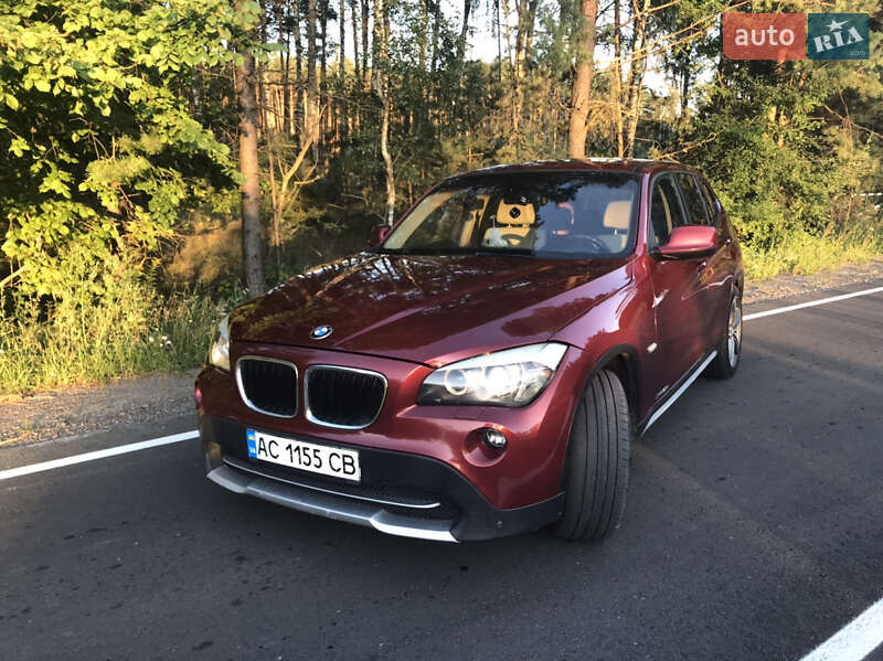 Позашляховик / Кросовер BMW X1 2009 в Луцьку