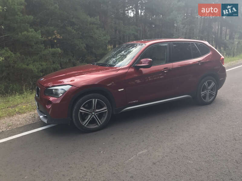 Позашляховик / Кросовер BMW X1 2009 в Луцьку