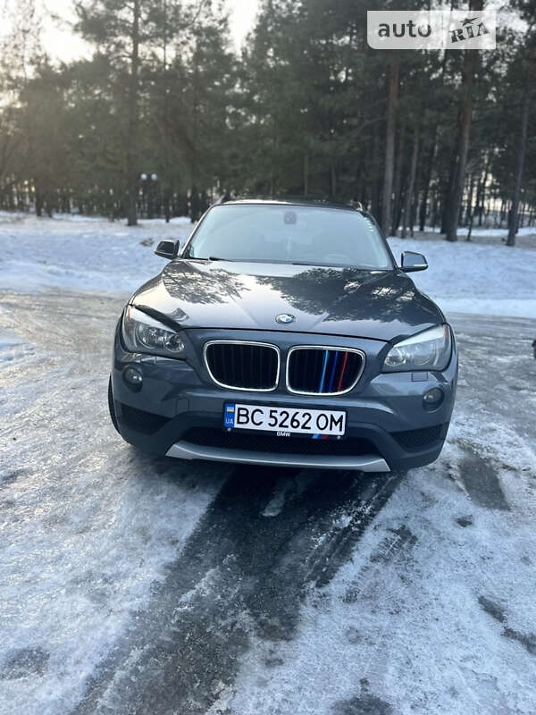 Позашляховик / Кросовер BMW X1 2012 в Києві