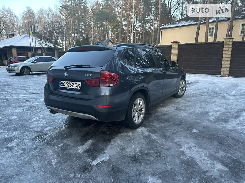 Позашляховик / Кросовер BMW X1 2012 в Києві