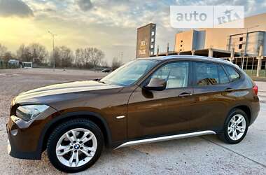 Внедорожник / Кроссовер BMW X1 2010 в Киеве