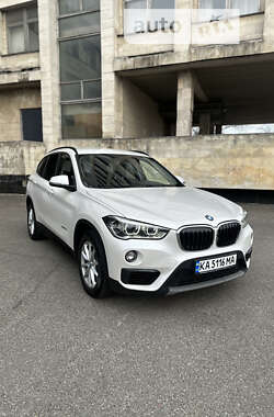 Позашляховик / Кросовер BMW X1 2016 в Києві