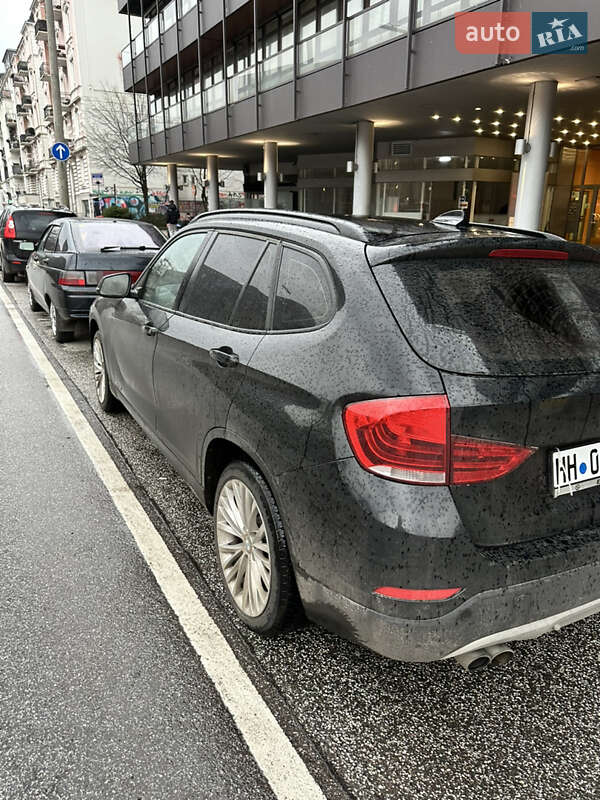 Внедорожник / Кроссовер BMW X1 2015 в Ужгороде