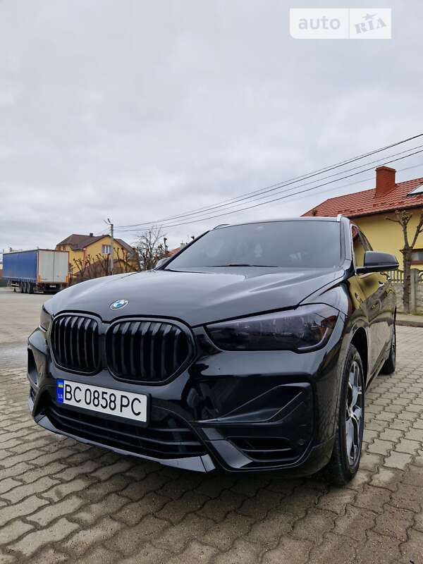 Позашляховик / Кросовер BMW X1 2019 в Городку
