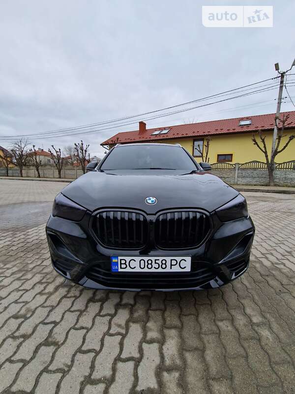 Позашляховик / Кросовер BMW X1 2019 в Городку