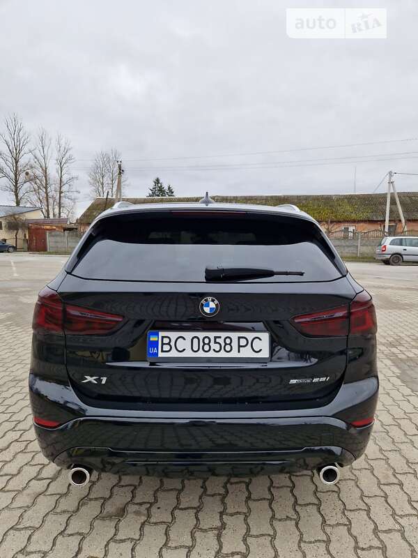Позашляховик / Кросовер BMW X1 2019 в Городку