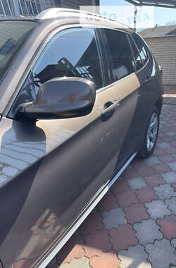 Внедорожник / Кроссовер BMW X1 2012 в Казатине