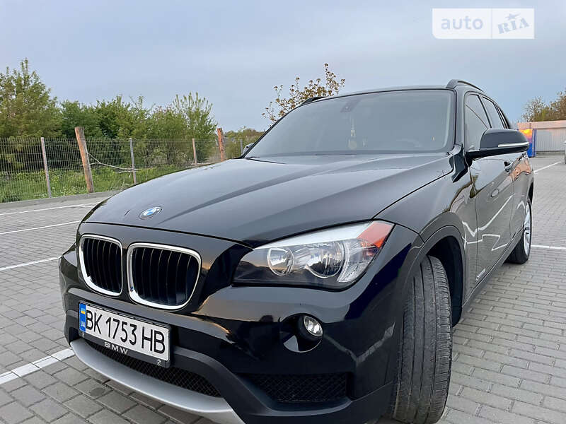 Внедорожник / Кроссовер BMW X1 2014 в Дубно