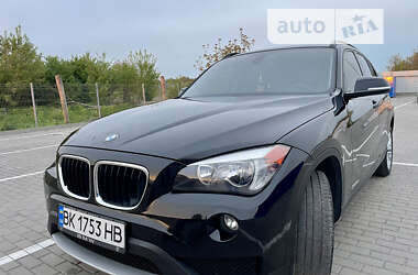 Внедорожник / Кроссовер BMW X1 2014 в Дубно