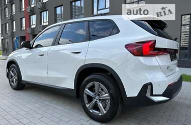 Внедорожник / Кроссовер BMW X1 2023 в Киеве