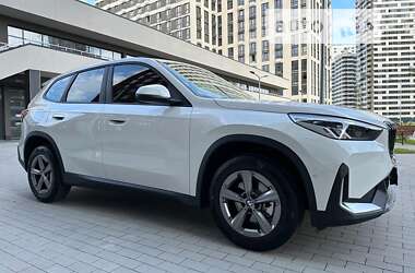 Внедорожник / Кроссовер BMW X1 2023 в Киеве