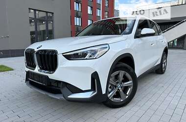 Внедорожник / Кроссовер BMW X1 2023 в Киеве