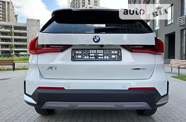 Внедорожник / Кроссовер BMW X1 2023 в Киеве