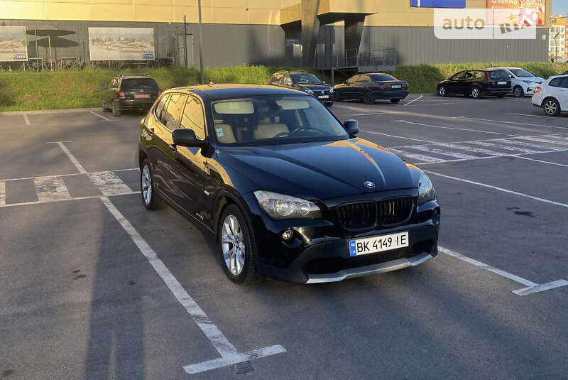 Позашляховик / Кросовер BMW X1 2011 в Рівному