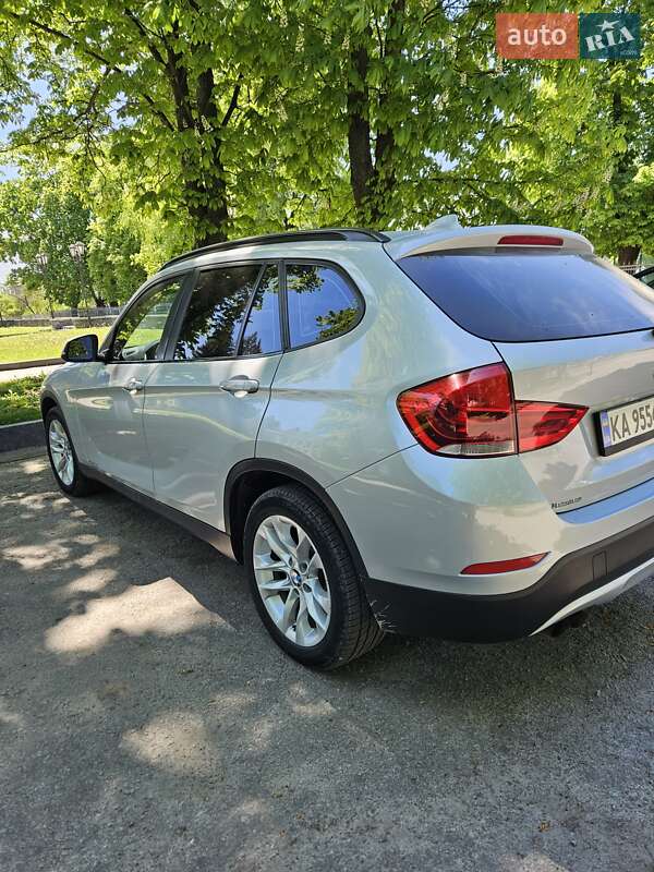 Позашляховик / Кросовер BMW X1 2015 в Коростишеві