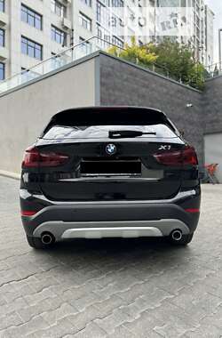 Внедорожник / Кроссовер BMW X1 2017 в Киеве