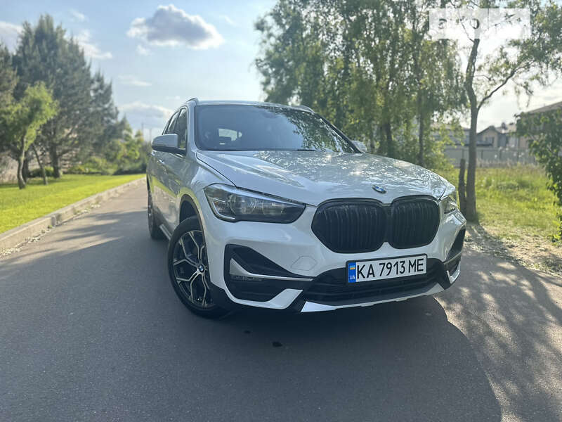Внедорожник / Кроссовер BMW X1 2019 в Киеве