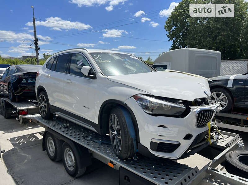 Внедорожник / Кроссовер BMW X1 2016 в Тернополе