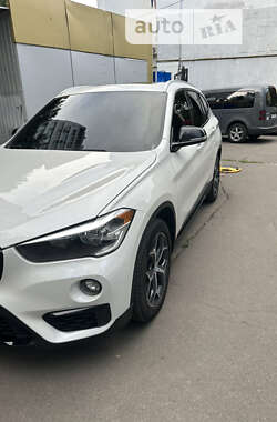 Внедорожник / Кроссовер BMW X1 2017 в Одессе