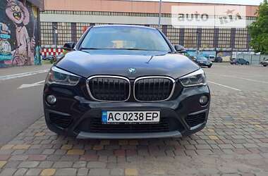 Внедорожник / Кроссовер BMW X1 2016 в Луцке