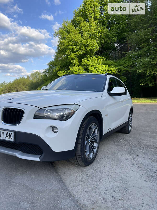 BMW X1 2011