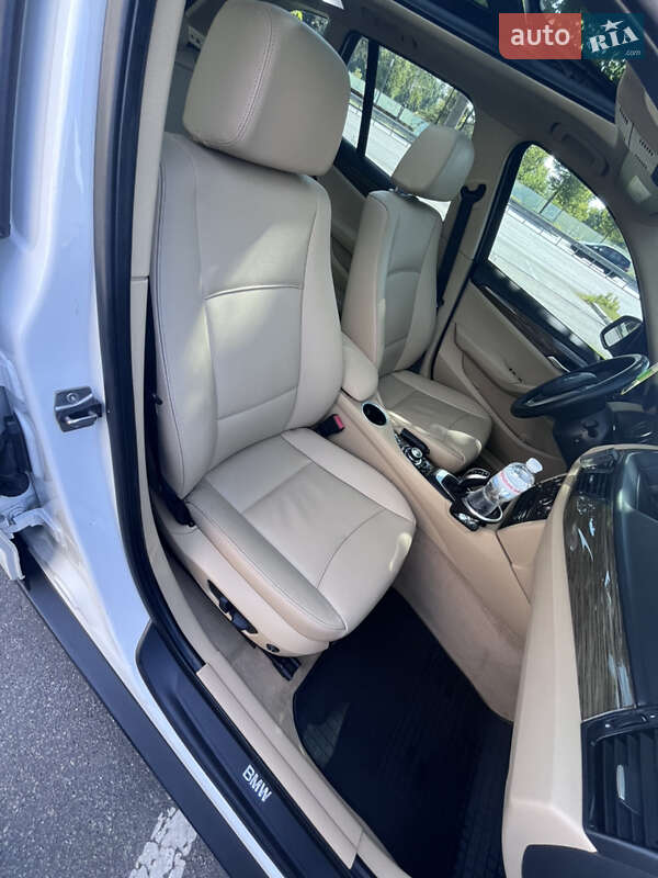 Внедорожник / Кроссовер BMW X1 2013 в Днепре