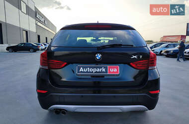 Позашляховик / Кросовер BMW X1 2014 в 