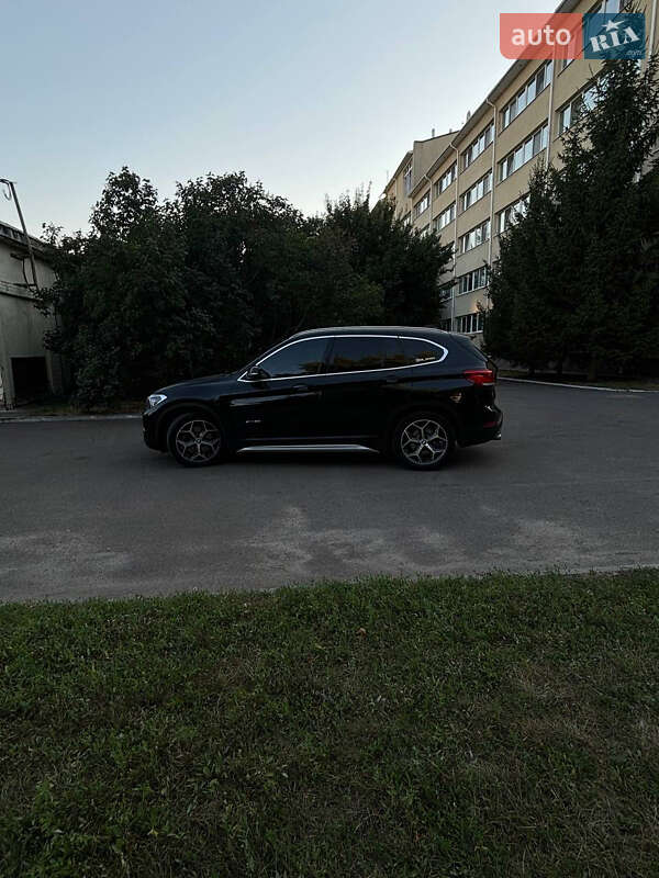Внедорожник / Кроссовер BMW X1 2017 в Черкассах