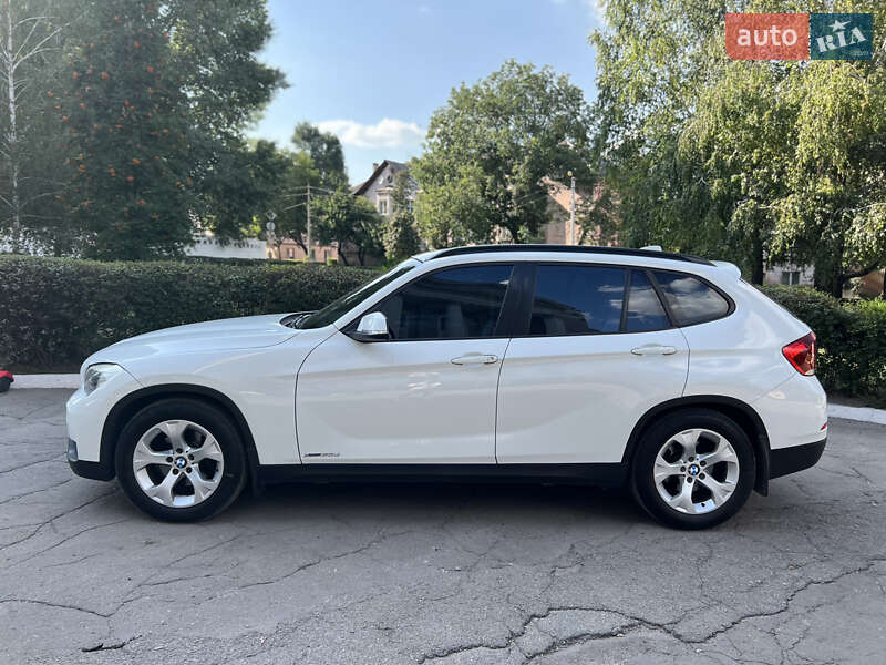 Внедорожник / Кроссовер BMW X1 2013 в Каменском