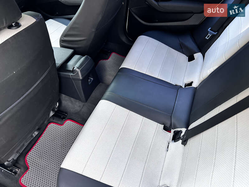 Внедорожник / Кроссовер BMW X1 2013 в Каменском