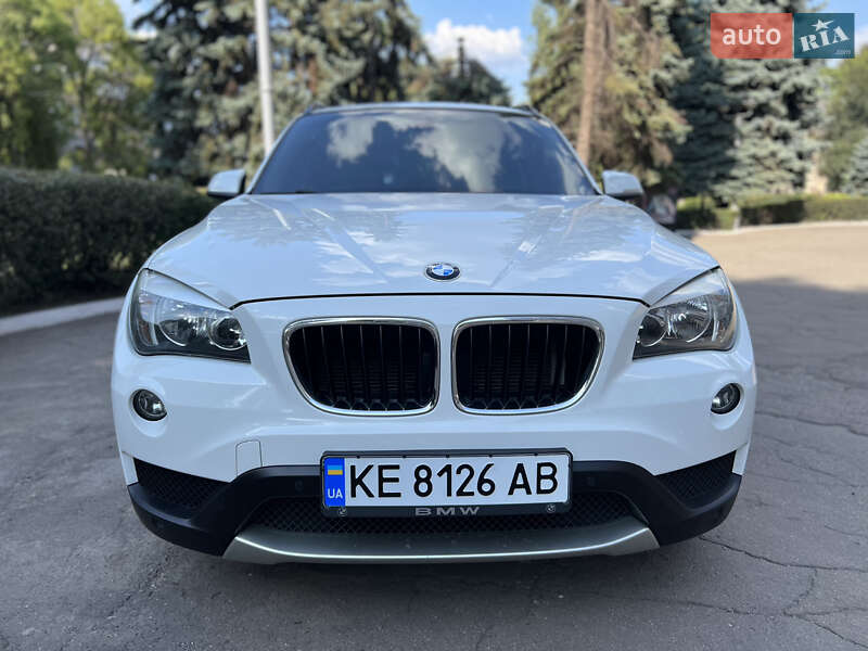 Внедорожник / Кроссовер BMW X1 2013 в Каменском