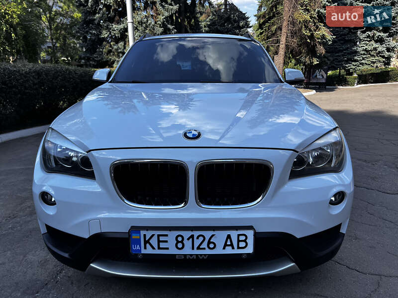 Внедорожник / Кроссовер BMW X1 2013 в Каменском