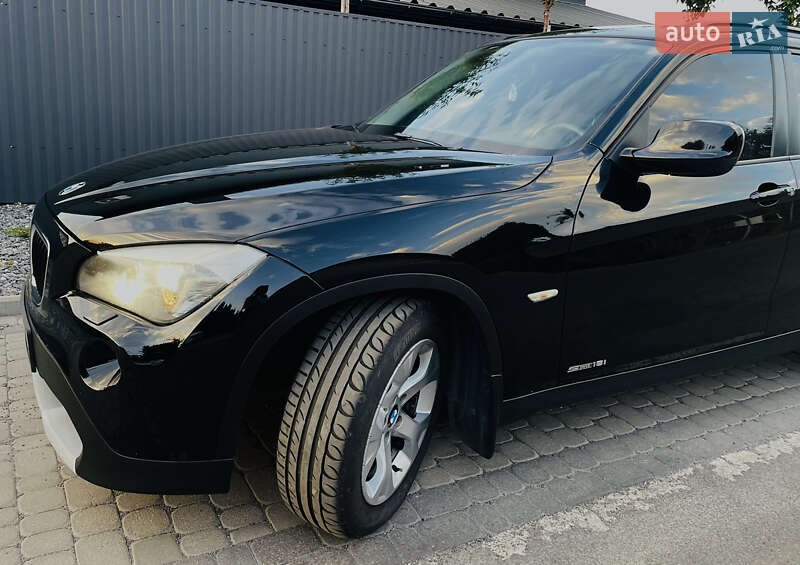 Внедорожник / Кроссовер BMW X1 2011 в Луцке