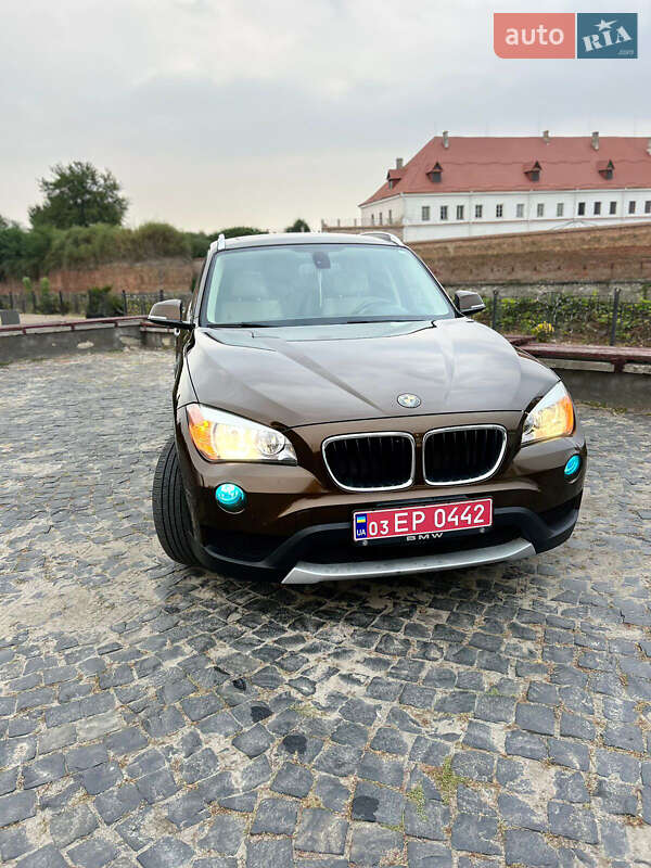 Внедорожник / Кроссовер BMW X1 2013 в Дубно