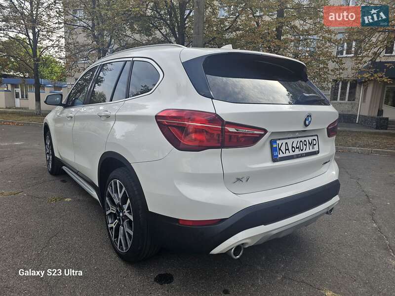 Внедорожник / Кроссовер BMW X1 2020 в Киеве