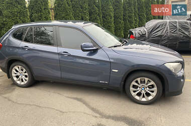 Внедорожник / Кроссовер BMW X1 2011 в 