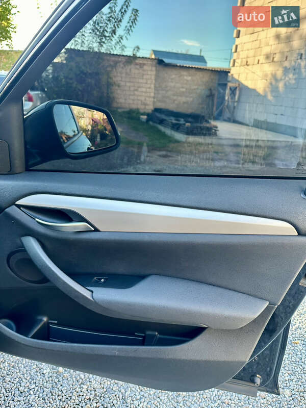 Внедорожник / Кроссовер BMW X1 2014 в Бердичеве