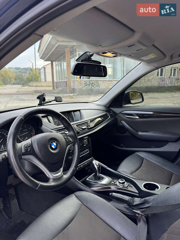 Внедорожник / Кроссовер BMW X1 2014 в Обухове