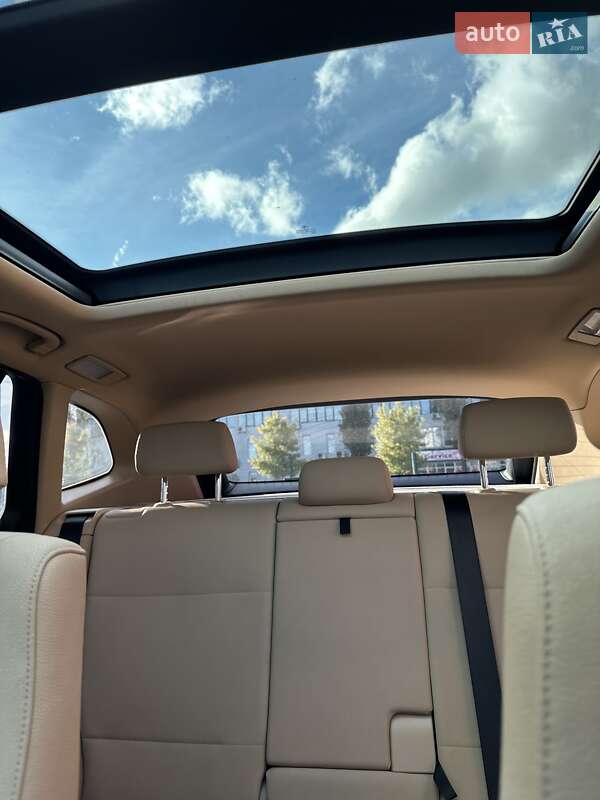 Внедорожник / Кроссовер BMW X1 2012 в Киеве