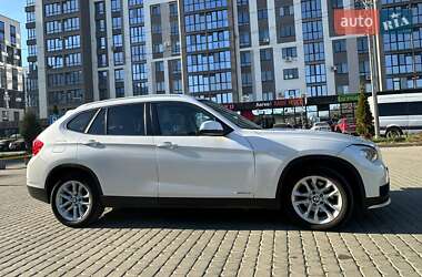 Внедорожник / Кроссовер BMW X1 2015 в Ивано-Франковске