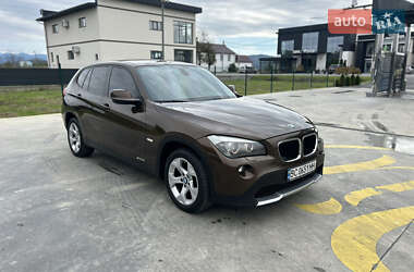 Позашляховик / Кросовер BMW X1 2011 в Нижній Апші