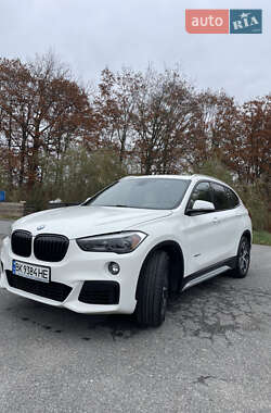 Внедорожник / Кроссовер BMW X1 2016 в Тлумаче