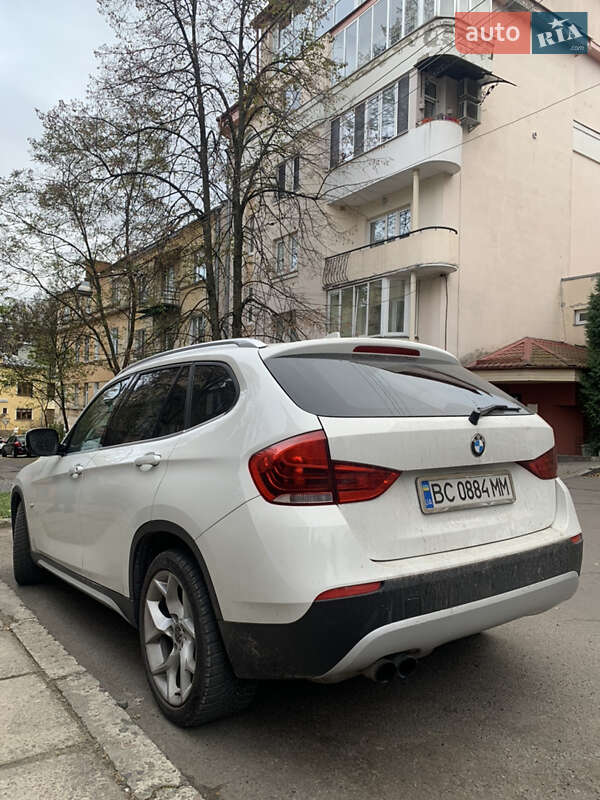 Внедорожник / Кроссовер BMW X1 2011 в Львове