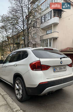 Позашляховик / Кросовер BMW X1 2011 в 