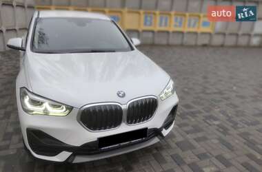 Внедорожник / Кроссовер BMW X1 2022 в 