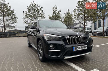 Внедорожник / Кроссовер BMW X1 2017 в Киеве