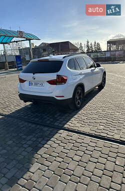 Внедорожник / Кроссовер BMW X1 2012 в Березному