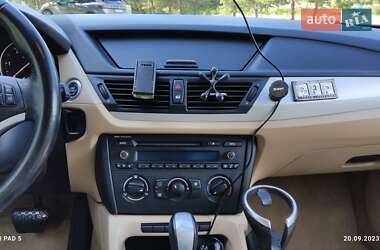 Внедорожник / Кроссовер BMW X1 2010 в 