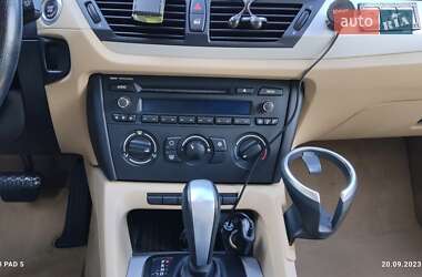 Внедорожник / Кроссовер BMW X1 2010 в 